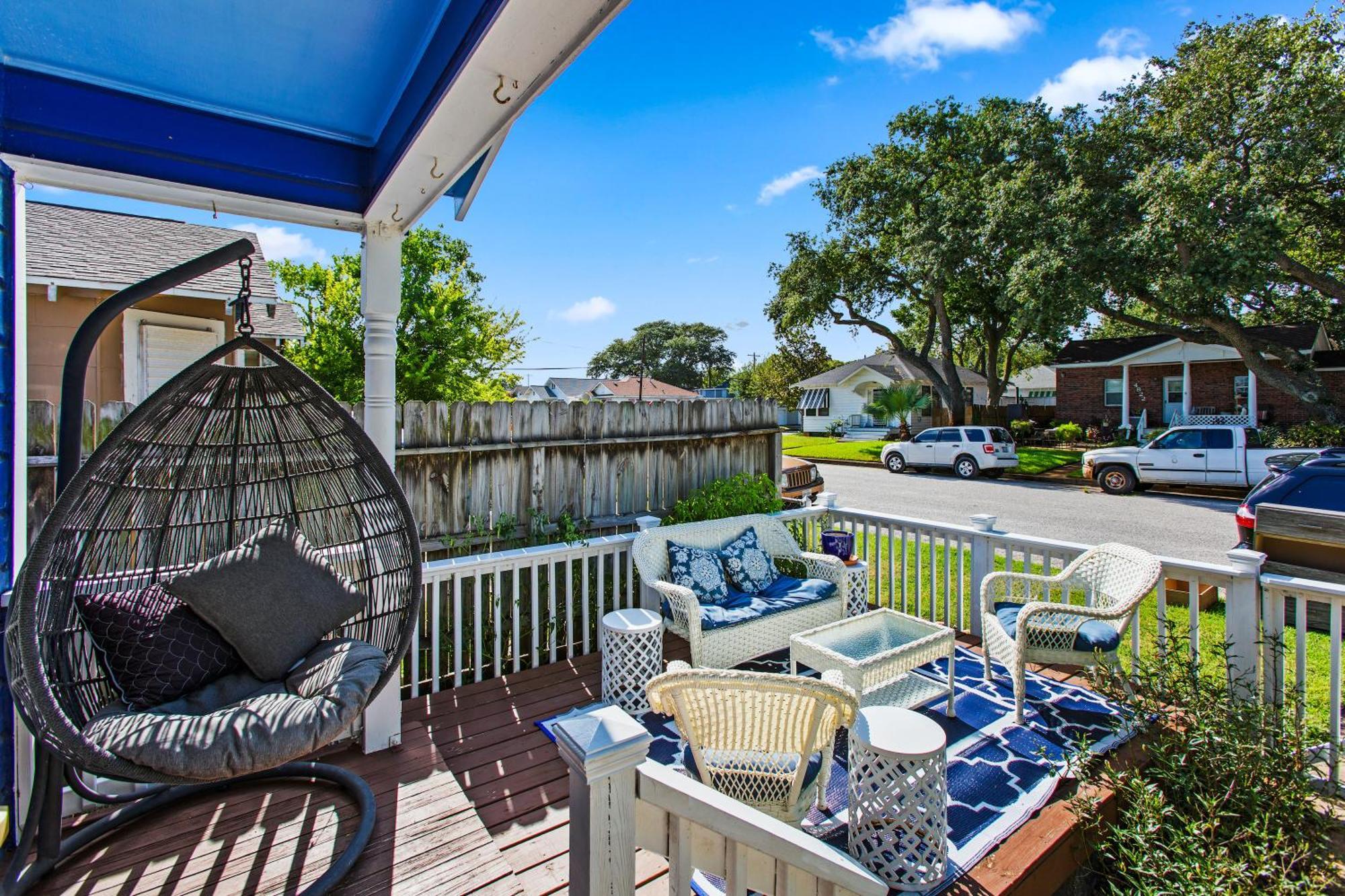 The Blue Oasis With Handicap Ramp Access Dog Friendly & Cowboy Pool غالفيستون، تكساس المظهر الخارجي الصورة