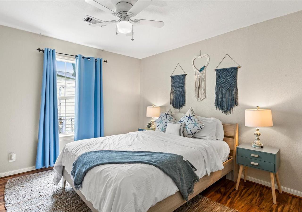 The Blue Oasis With Handicap Ramp Access Dog Friendly & Cowboy Pool غالفيستون، تكساس المظهر الخارجي الصورة